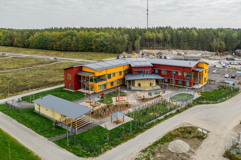 Kuloistenniityn päiväkodin ulkokuva.