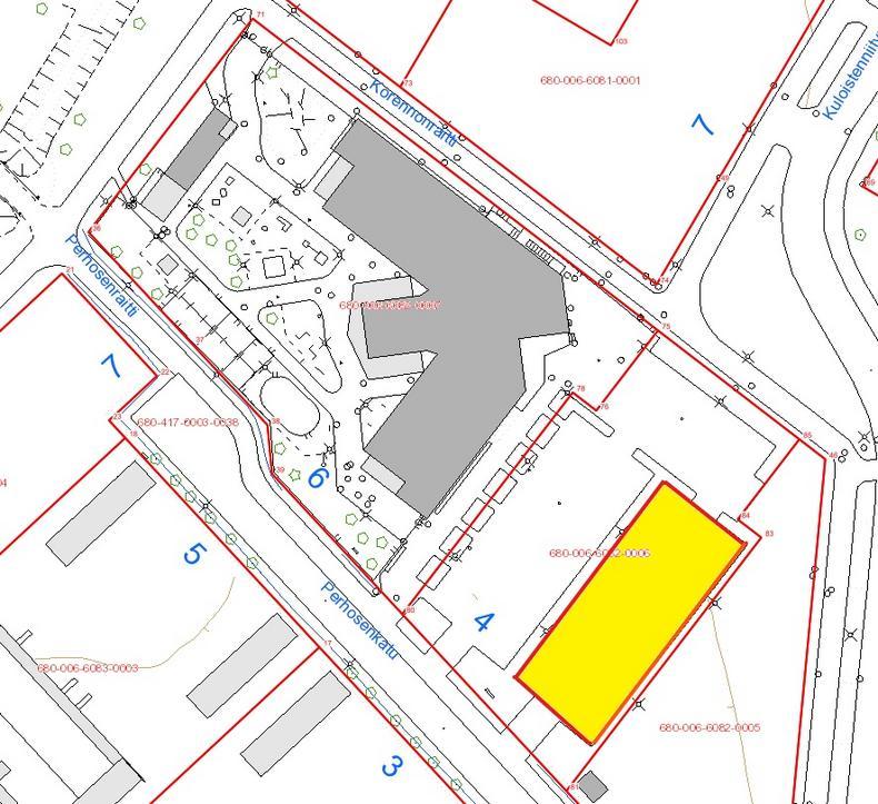 Keltaisella merkitty parkkialue on vierailijoiden käytössä.