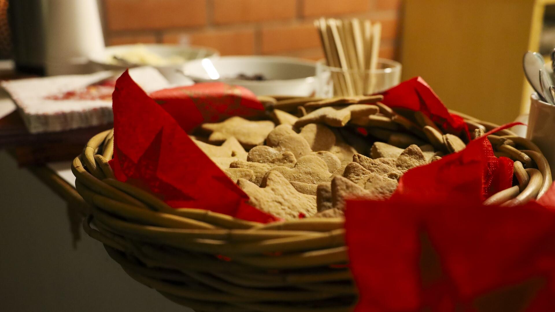 Joulupiparit kopassa