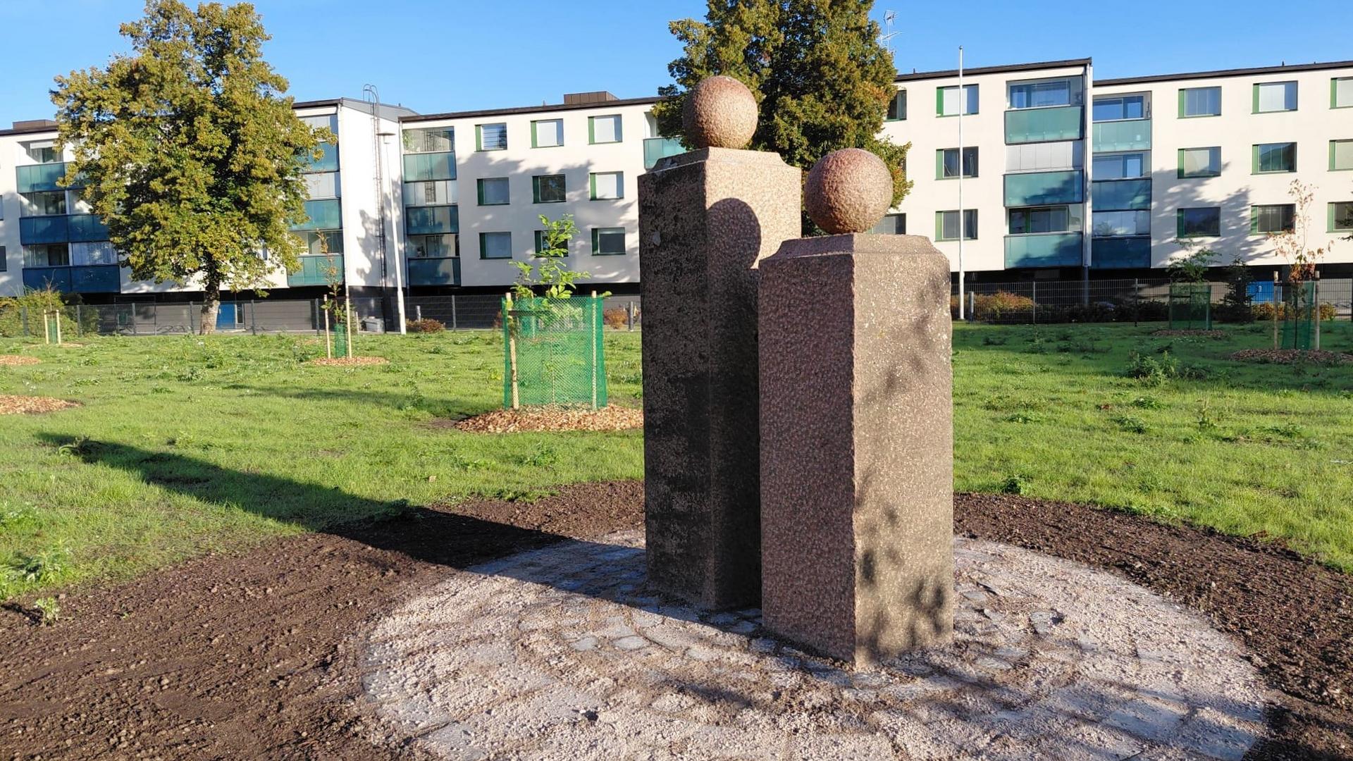 Kruununaukion patsaat.