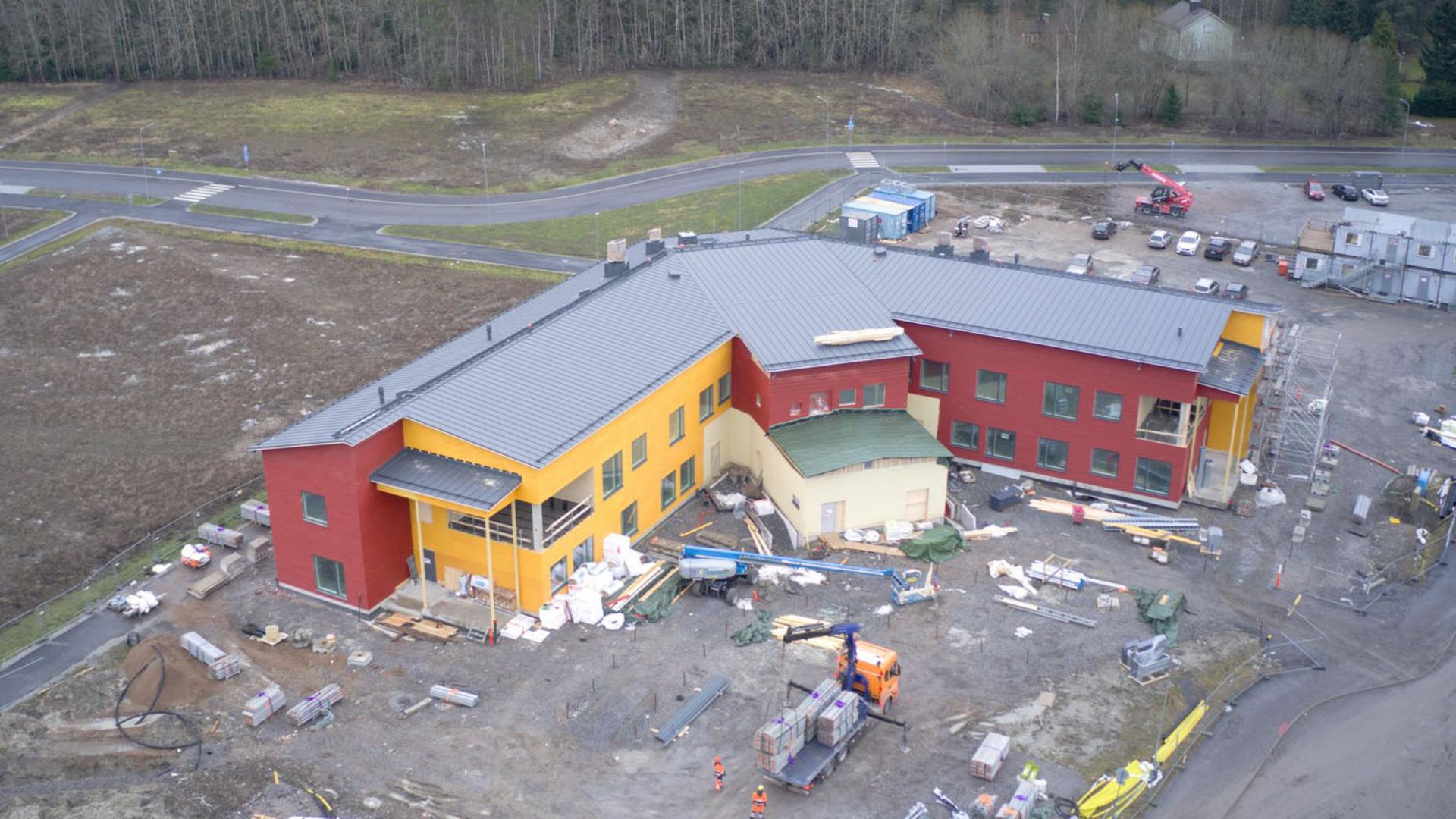 Kuloistenniityn päiväkodin rakennustyömaa helmikuussa 2025