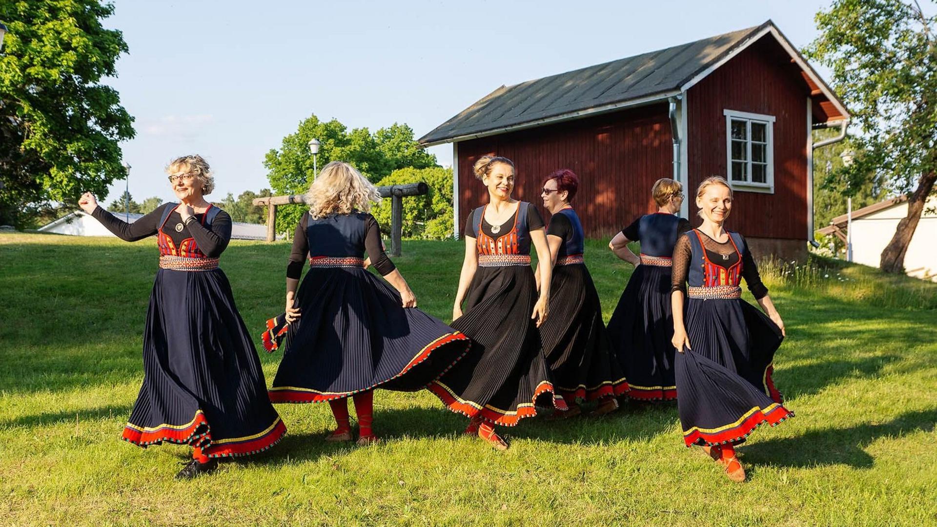 Tanssijoita taiteiden yössä