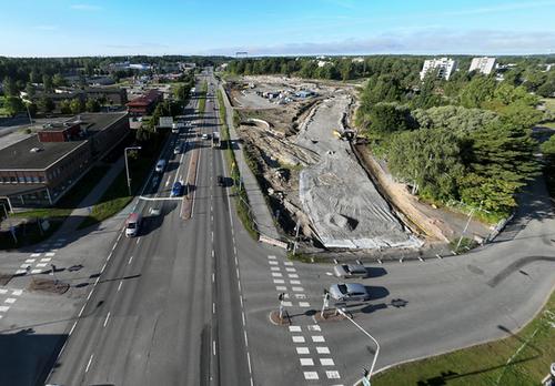 Nesteentien kiertotien rakentaminen käynnissä.
