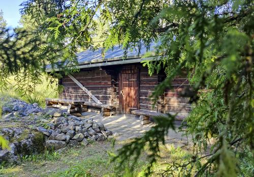 Raision kotiseutukeskuksen savusauna. Raision kaupunki.
