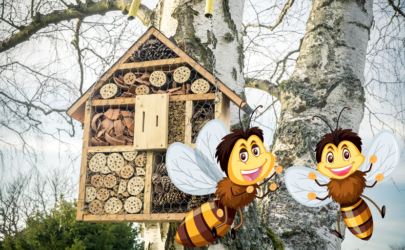 Koivuun on kiinnitetty hyönteishotelli. Oikeassa reunassa kaksi iloista, piirrettyä mehiläistä.