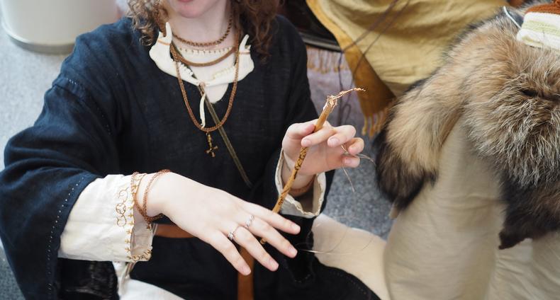 Rasekon työnäytöksiä Kivet kertovat -tapahtumassa. 